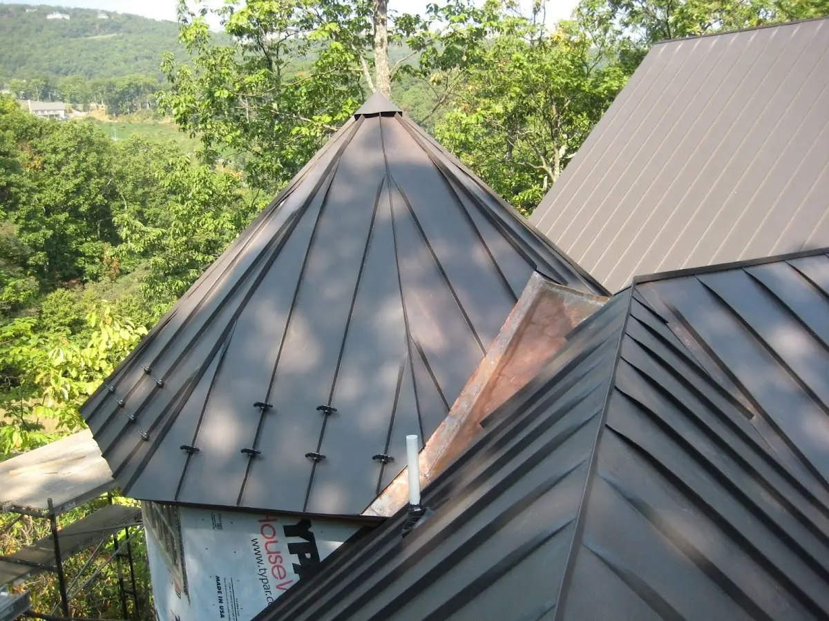 Professional Roof Tarp Installation by Craftsman Roofing in Eloise Woods